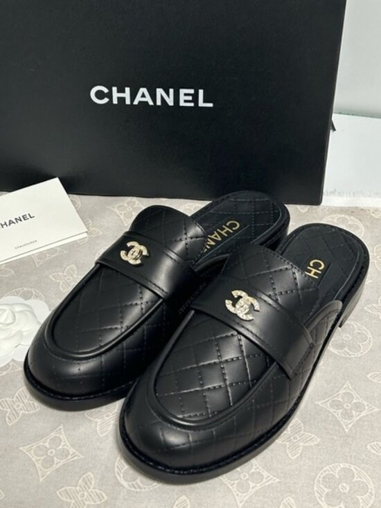 CHANEL🍓 Shoes - Chanel black loafers mules